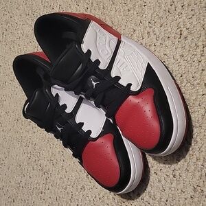 Air Jordan Nu Retro 1 Bred with box